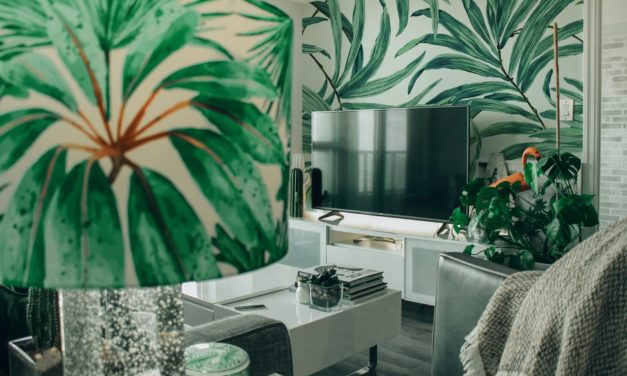 The Difference Between Western & Country Home Decor